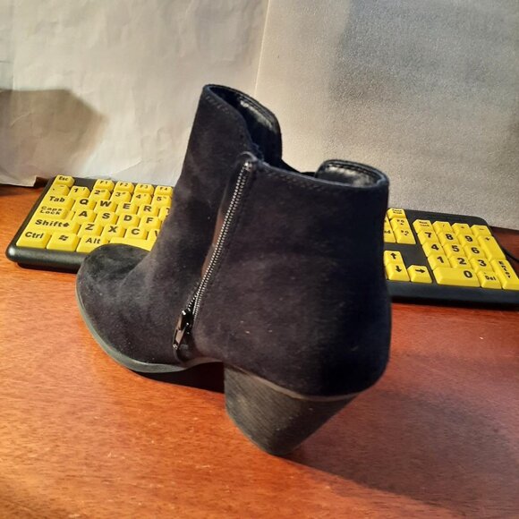 Mix No. 6 Vecciano Chelsa Black Suede Size 9 PreLoved Excellent Condition - Picture 2 of 6